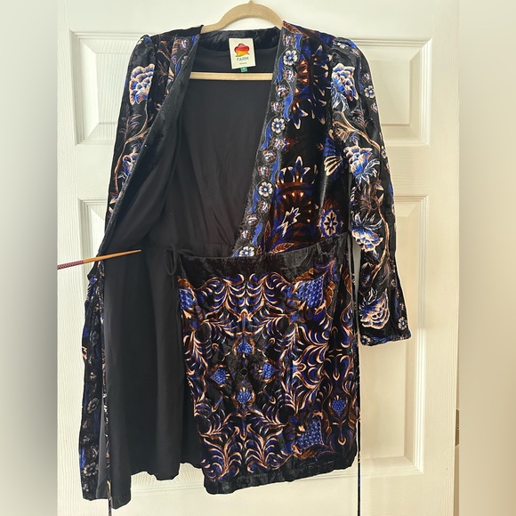 Farm Rio Arabesque Wrap Mini Dress - Picture 9 of 10